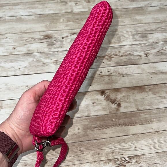 NWT THE SAK Crochet Craze Whatever Pinkberry Wristlet Silver Tone Hardware - Picture 11 of 14
